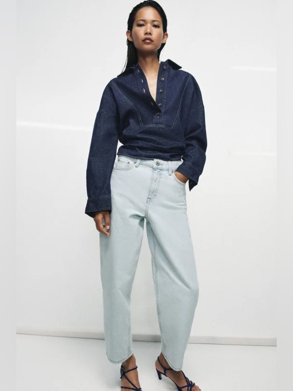Zara Mid Rise Tapered Jeans
